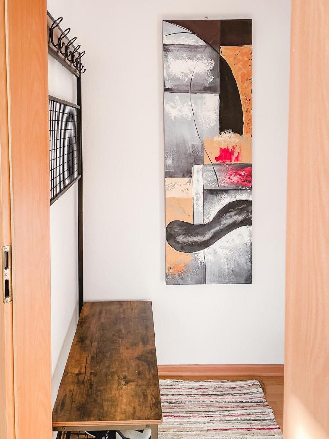 Schoene Wohnung, Eigene Terrasse, Privater Parkplatz, Wi-Fi, Waschmaschine, 3P Chemnitz Kültér fotó