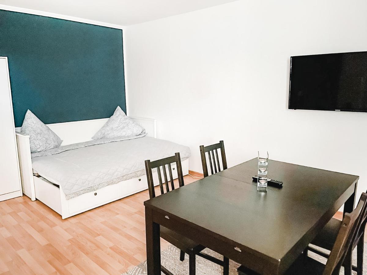 Schoene Wohnung, Eigene Terrasse, Privater Parkplatz, Wi-Fi, Waschmaschine, 3P Chemnitz Kültér fotó