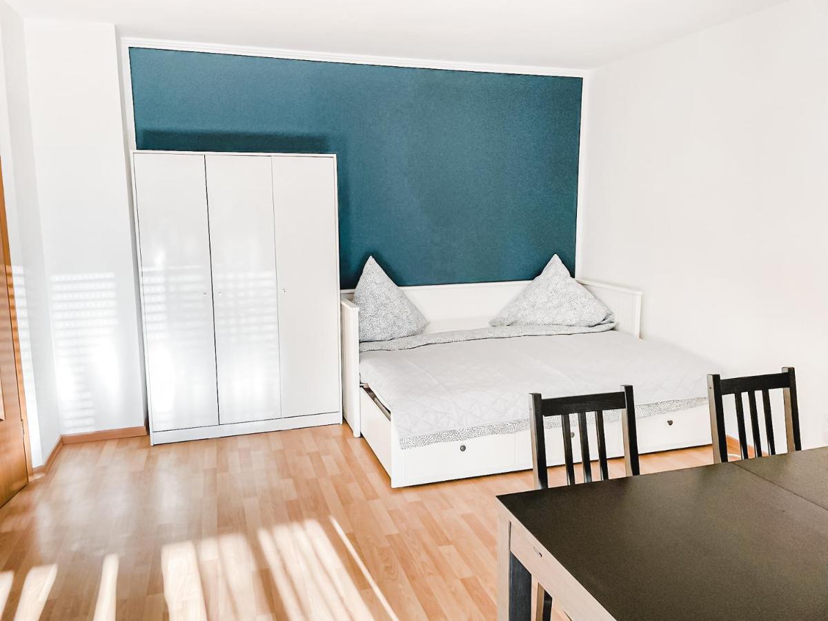 Schoene Wohnung, Eigene Terrasse, Privater Parkplatz, Wi-Fi, Waschmaschine, 3P Chemnitz Kültér fotó